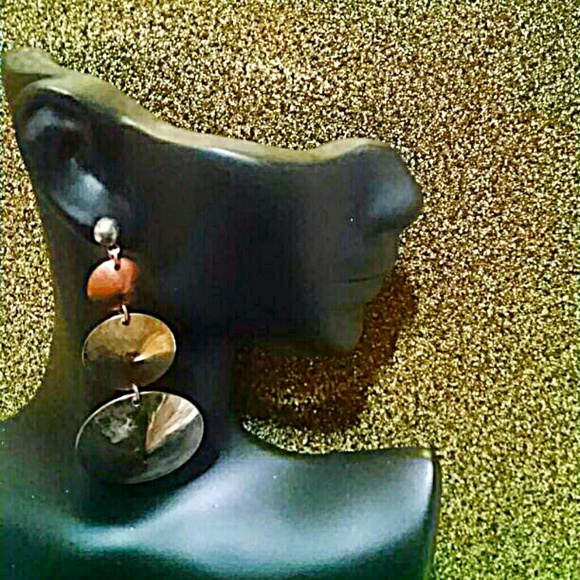 3 Gorgeous Pairs ofFashion Earrings! - Picture 6 of 7